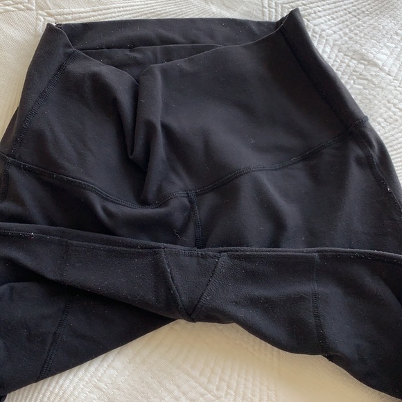 Lululemon leggings 23” in with mesh - Picture 7 of 8